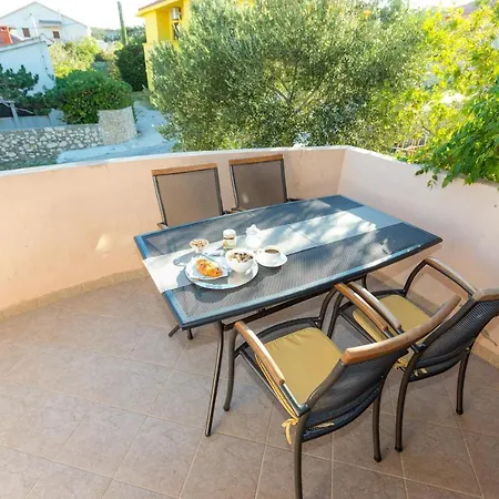 Vakantiehuis Holiday Bosko Ražanac